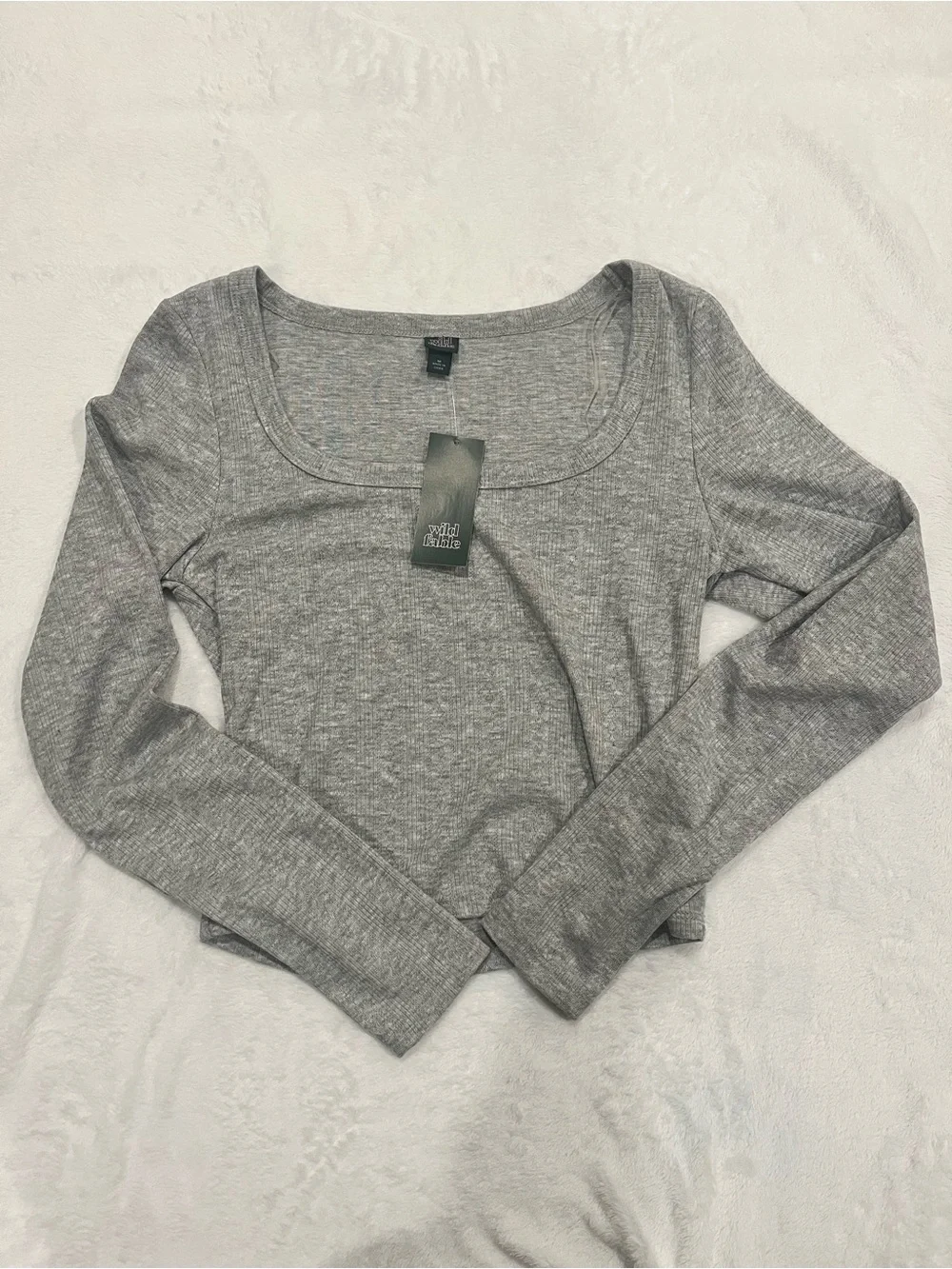 NWT Wild Fable Heather Gray Ribbed Long Sleeve Scoop Neck Crop Top - Size M